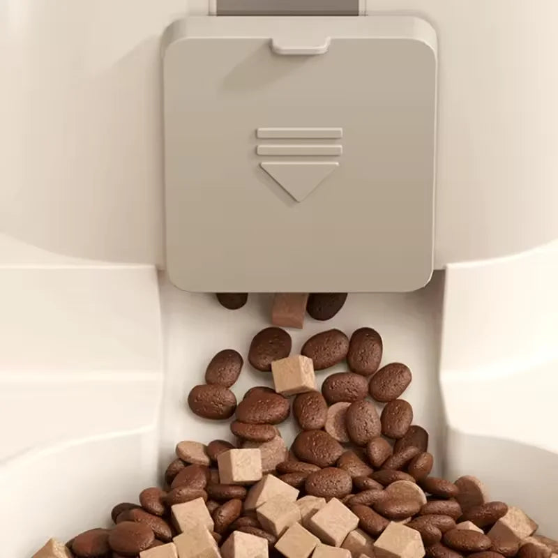 Distributore automatico di acqua e cibo per animali domestici